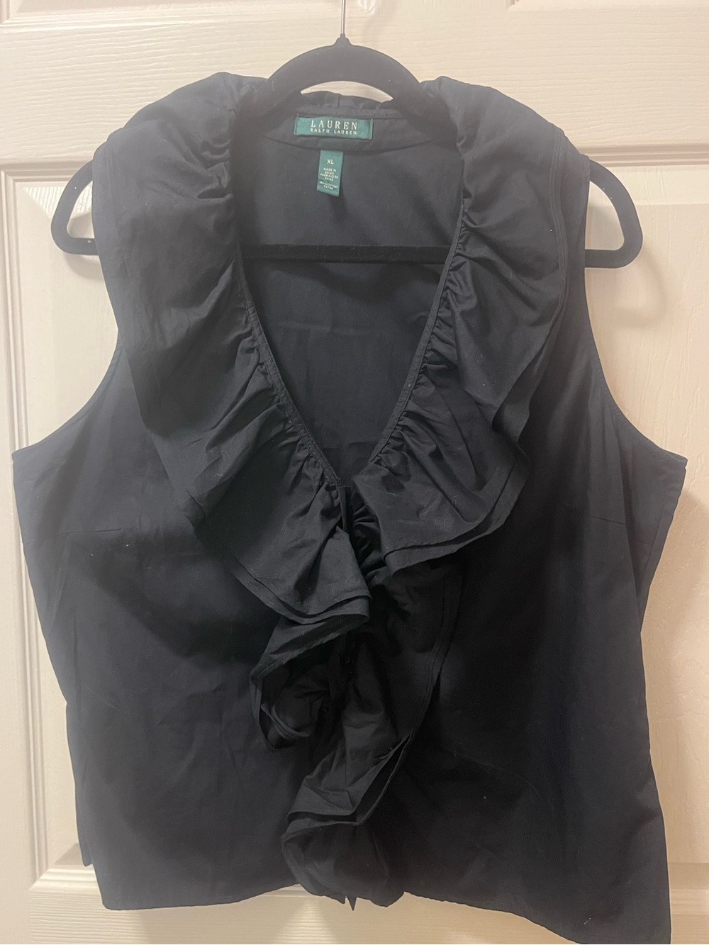 Lauren Ralph Lauren Black Ruffled Sleeveless Cotton Blouse Size XL. Classic